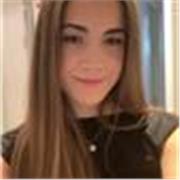 Estudiante de enfermería, con título de bachiller y enseñanzas profesionales de música. 