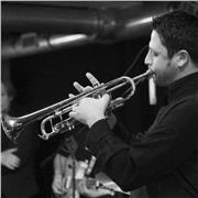 Docente di Tromba diplomato al conservatorio e abilitato all'insegnamento nella scuola pubblica