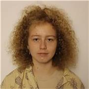 Estudiante de biología, inglesa nativa, da clases de biología