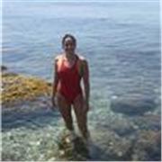 Istruttice di nuoto disponibile per lezioni individuali e di gruppo a bambini, ragazzi e adulti