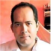 Profesor de Ciencias Políticas que imparte materias político, histórico y administrativas