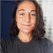 A native US English speaker with 5+ years of experience offers private English lessons and music lessons for children and adults