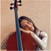 Soy una violonchelista titulada superior, apasionada por la enseñanza y con experiencia como intérprete a nivel nacional e interna