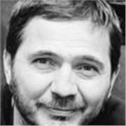 Ingeniero de Telecomunicaciones con amplia experiencia en tecnologías avanzadas, IA, Python, Redes, PMP