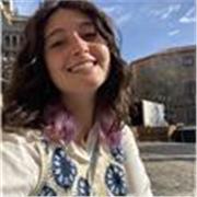Studentessa universitaria offre ripetizioni a grande qualità ma a piccolo prezzo