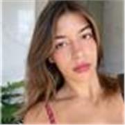 Estudiante Universitaria en Cine y Graduada en Diseño me apasiona el arte y enseñar a personas a conocerlo como yo 