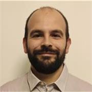 Periodista experto en lengua castellana da clases para estudiantes e inmigrantes