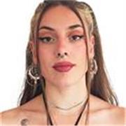 Profesora de primaria apta para todas las edades y niveles. Así como arte y lengua castellana y catalana para ESO.