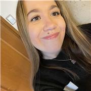 Niños de primaria. Extrovertida dinámica de forma extraordinaria