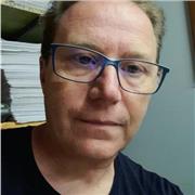 Laureato in design impartisce lezioni