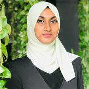 I am a friendly and patient English teacher who enjoys helping primary school children learn in a fun and simple way.