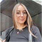 Bióloga, actualmente trabajando en investigación. Apasionada de la legua castellana y del inglés.