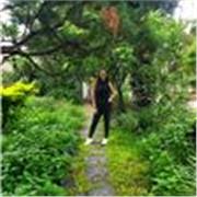 Clases de iniciación musical y acompañamiento escolar para niños/as, combinando juego, música, y apoyo en tareas