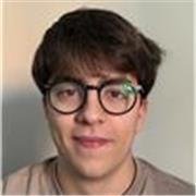 Soy un estudiante del grado de Química al que le gusta enseñar y  relacionarse con adolescentes.