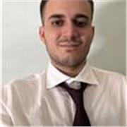 Laureato con 100/100 e 110 e lode in Matematica, tutor universitario e autore, offre lezioni di Matematica e Fisica per studenti s