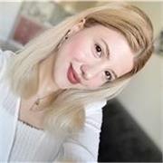 Soy profesora de inglés con una licenciatura en Lengua y Literatura Inglesa y experiencia internacional. Estudié en el extranjero 