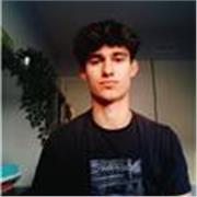 Me defino como una persona responsable y cercana con ganas de ayudar a los jóvenes como yo