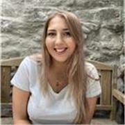 My name is Darby, I am a native English speaker who recently graduated from university. I love teaching social sciences and I am happy to help anyone at any age
