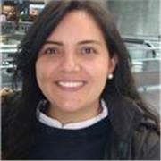 Profesora de Administración de Empresas, sociología y filosofía