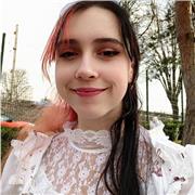 Future étudiante et passionnée d'art, je donne des cours de dessin à domicile