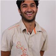 Citoyen américain résidant en France, diplômé d’une université américaine et titulaire d’un master à Marseille