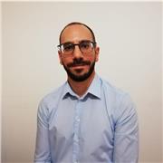 Laureato in Mediazione Linguistica (Interpreti e Traduttori) e con esperienza di insegnamento offre ripetizioni di Inglese e Tedesco, con possibilità di insegnare Italiano come L2
