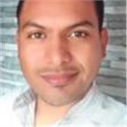 Instructor de programación con experiencia en enseñanza práctica y desarrollo profesional