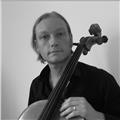 Profesor de musica imparte clases de violonchelo, guitarra eléctrica y acustica, bajo, teoria