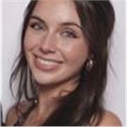 I’m a calm, confidence-building English tutor who turns ‘I don’t get it’ into ‘ohhh, that makes sense.’ 