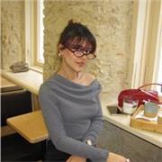 Experienced English tutor helping students improve grammar, speaking, listening, and confidence