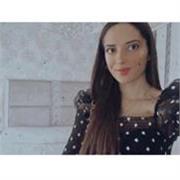 Doy clases particulares adaptadas a cada alumno. Soy una persona responsable y con muchas ganas de enseñar. Me encuentro opositando actualmente para jurista y me gustaría compaginarlo ayudando a través de las clases 