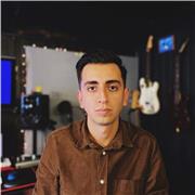 Periodista dicta clases de redacción para alumnos de periodismo, publicidad, RR.PP, etc