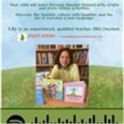 I am creative native Spanish speaker with more than twenty years experience in education.