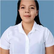 Profesora en español y castellano con experiencia de 2 años y también por que es mi lenguaje natal .