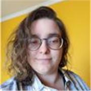 Lucense da clases online (salvo que vivamos cerquita y las prefieras presenciales) de física y, en general, cualquier materia con muchas mates que se te resista. Para alumnos de primero de la ESO en adelante.