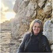 Profesora de castellano nativa empática conversación dinamica y con nivel. Experiencia y formada en psicología 