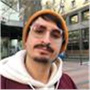 Graduado en el grado de historia por la Universidad Autónoma de Barcelona