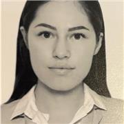 Maestra de apoyo y repaso para alumnos de primaria