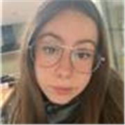 Chica responsable da clases de inglés y cualquier materia personalizadas para todos los niveles