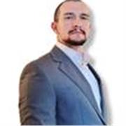 Practice professional or social conversations in English (American accent)