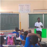 Professeur à l'école élémentaire propose des cours de soutien au cycle 2 et 3.