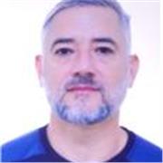 Aulas para iniciantes com uma metodologia focada na comunicação. Classes for beginners using a communicative approach