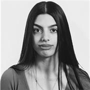 Estudiante de bachillerato capacitada para dar clases de lengua castellana y matemáticas  a niños de primaria hasta los 12 años.
Vivo en Maliaño, pero puedo desplazarme en Santander para dar clases a domicilio.