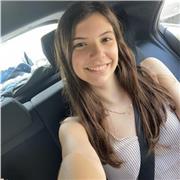 Soy alumna de primero de bachillerato humanístico y doy clases particulares de catalán, castellano e inglés