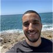 Erfahrener Deutsch-Tutor mit multikulturellen Kenntnissen und innovativen Lehrmethoden