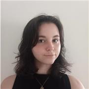 Étudiante aux beaux-arts, je peux vous enseigner les bases du dessin, mais aussi l'anglais sur Saint-Nazaire ou Brest !