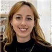 I am a friendly and approachable English graduate who enjoys helping others build confidence in English. 