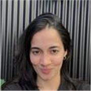 Profesora de español, con alta motivación