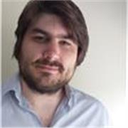 Depuis 2014, j’ai enseigné pour l’Éducation nationale et enseigne toujours pour Acadomia et Acadomia Pro