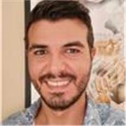 Laureato in ingegneria biomedica, offre lezioni di matematica e fisica